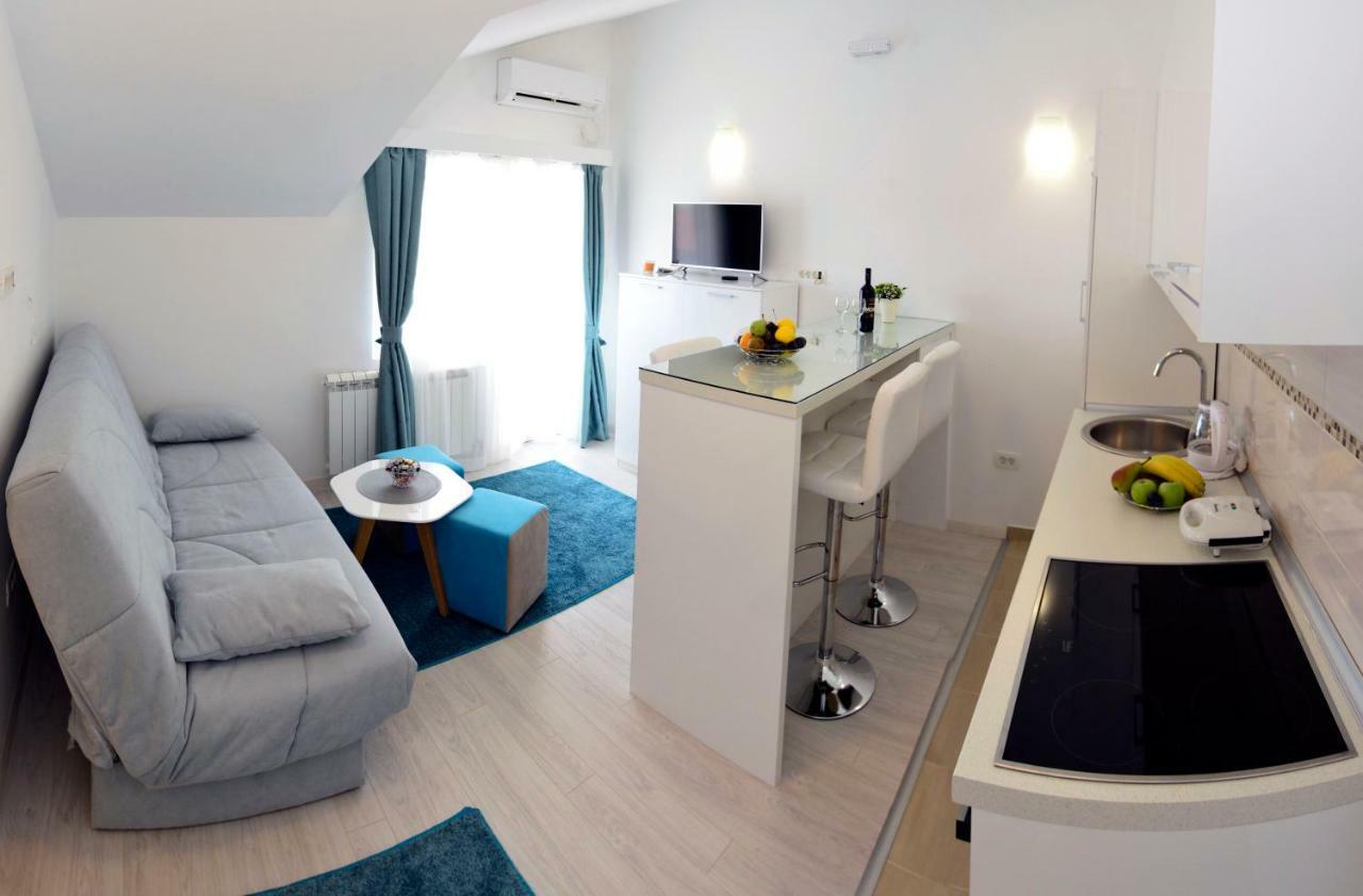 Apartmani Stefanija Tivat Exterior photo