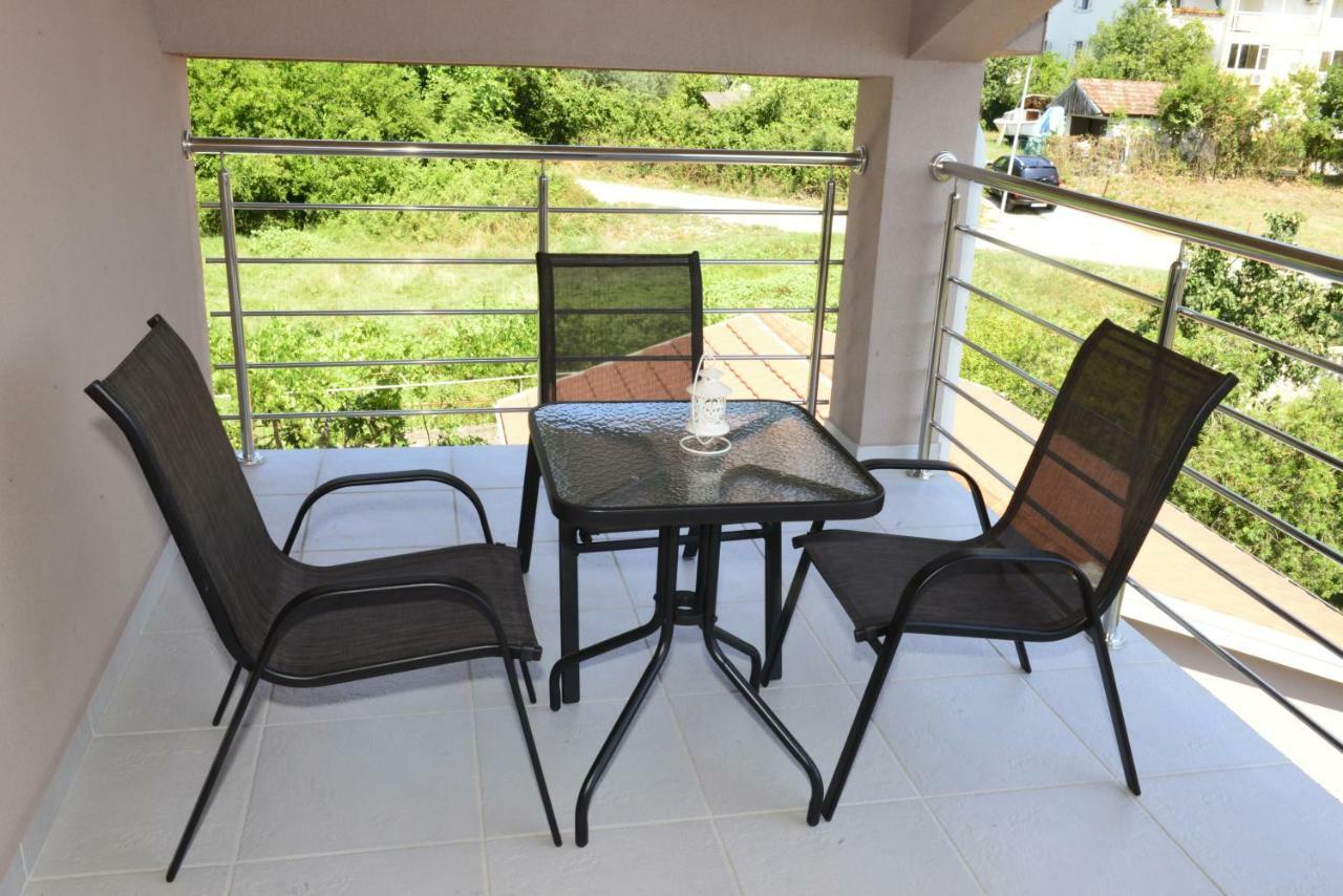 Apartmani Stefanija Tivat Exterior photo