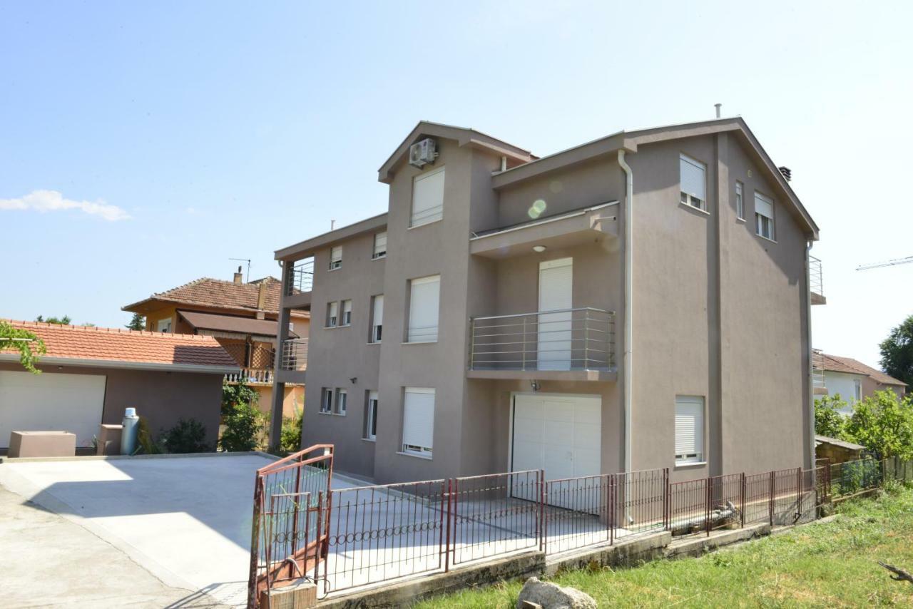 Apartmani Stefanija Tivat Exterior photo