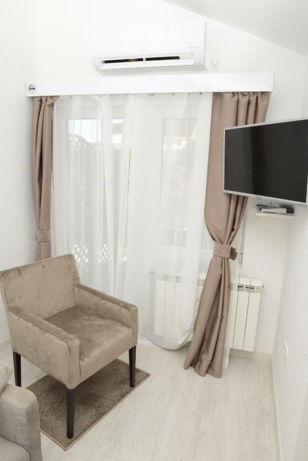 Apartmani Stefanija Tivat Exterior photo